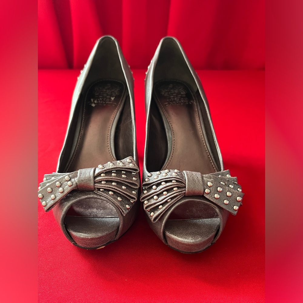 Vince Camuto Gray Studded Bow Peep Open Toe High Heel Shoes size 7 1/2 B